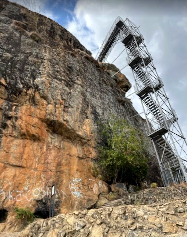 Nzambani Rock and access structure