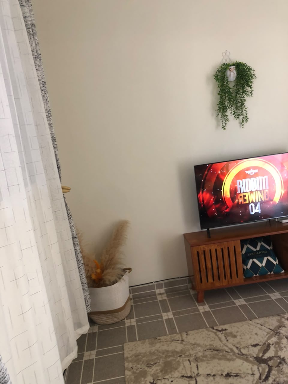 2-Bedroom Apartment at PJ's Cozzy Homes